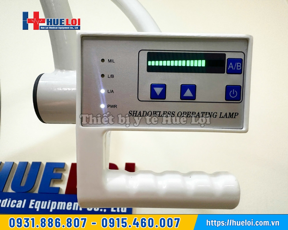 bảng điều khiển đèn tiểu phẫu