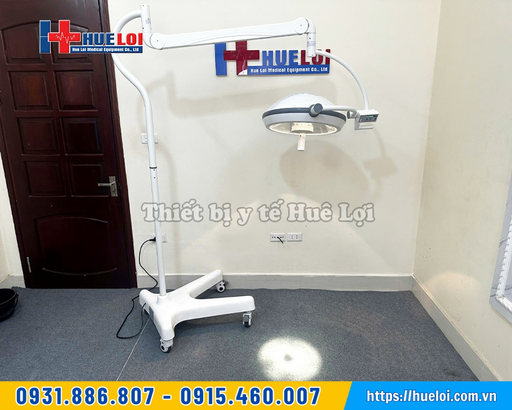 đèn phẫu thuật giá rẻ bóng halogen