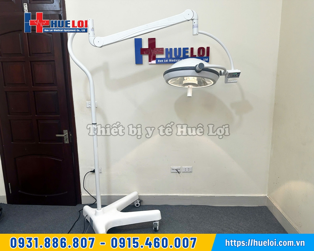 Đèn phẫu thuật bóng halogen