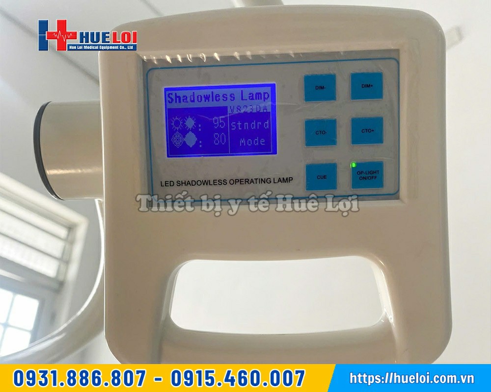 bảng điều khiển của đèn mổ di động 5 cánh hoa mai