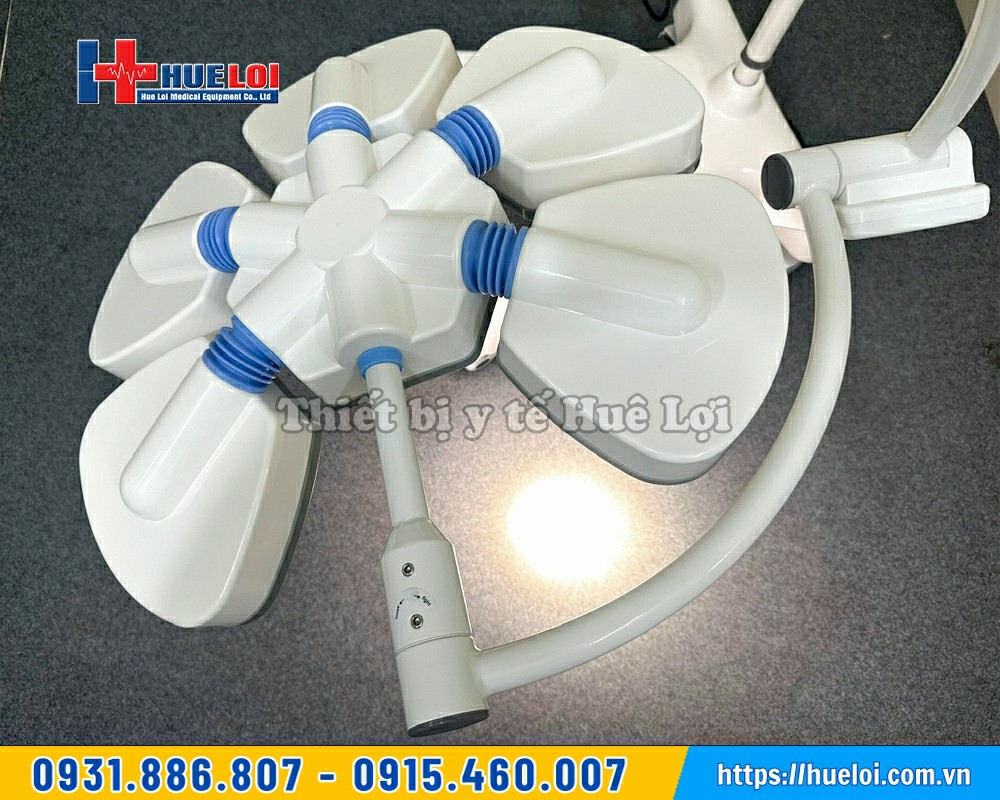 đèn mổ đen phẫu thuật di động