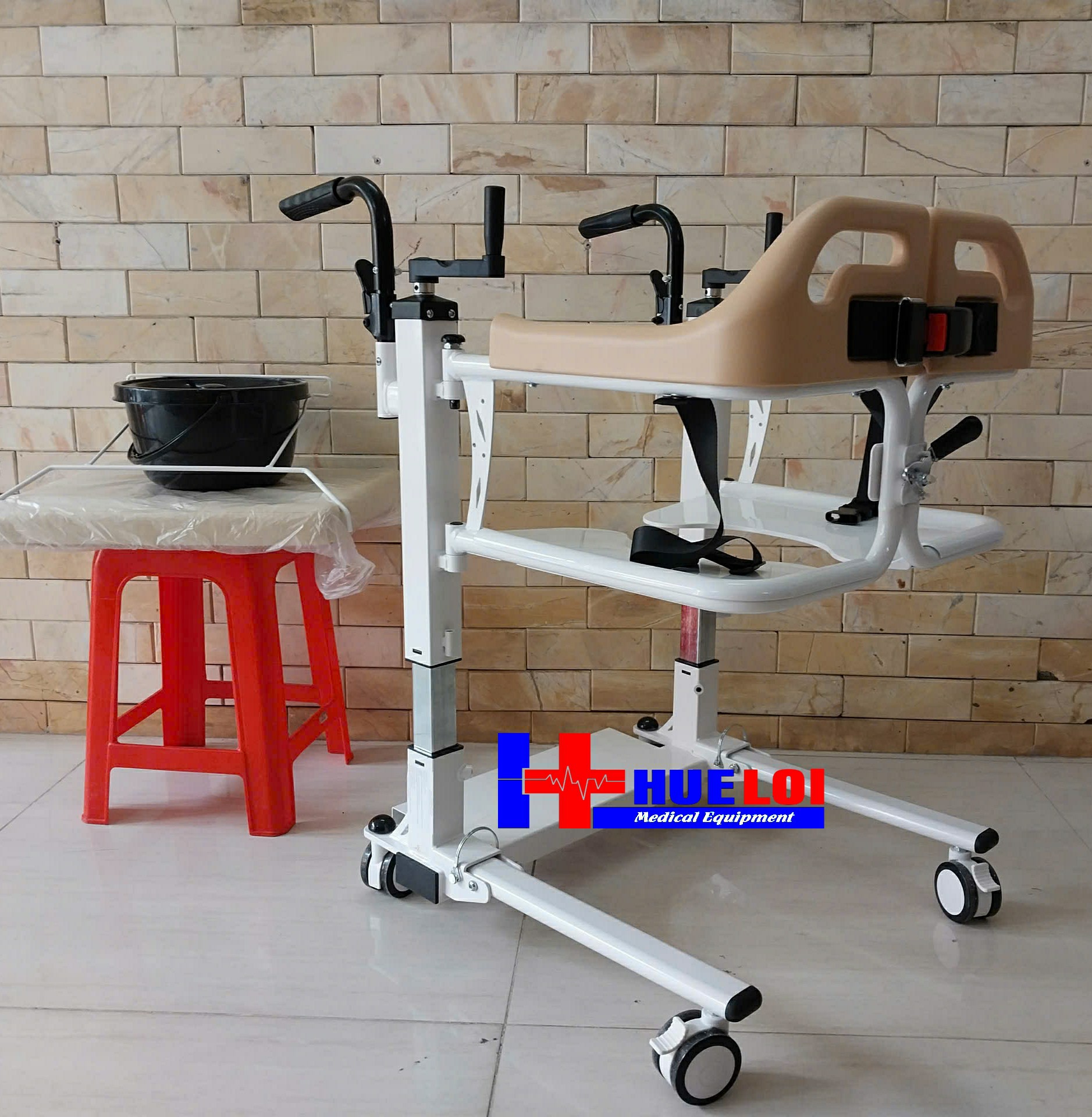 chất liệu của xe lăn ghép mảnh