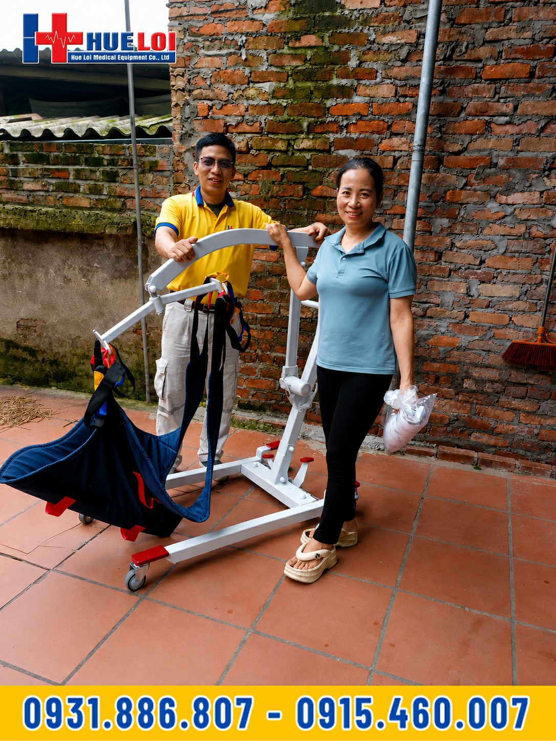 xe lăn nâng hạ dạng cần cẩu bàn giao cho khách hàng